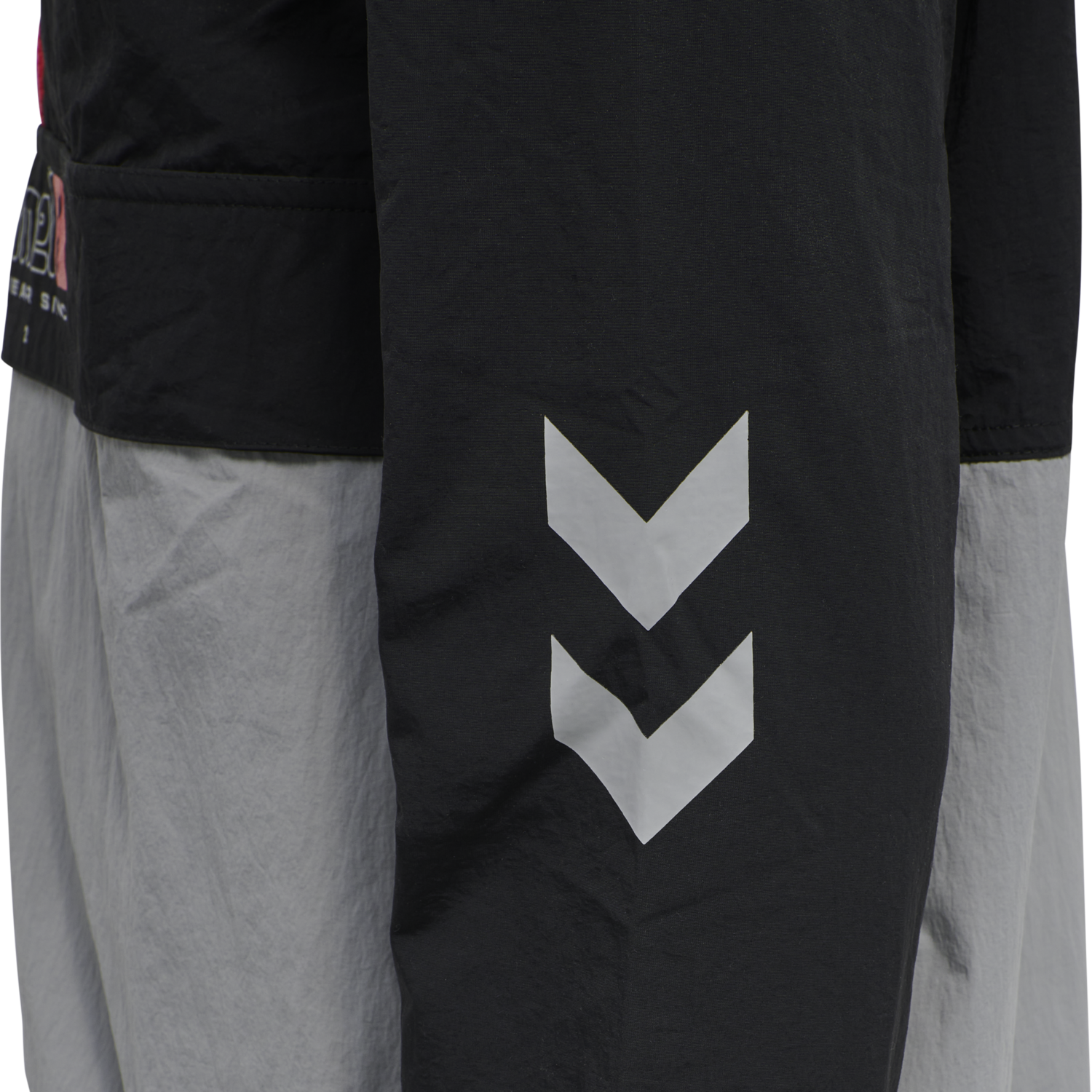 hmlLGC MUSA WOV HALFZIP JACKET