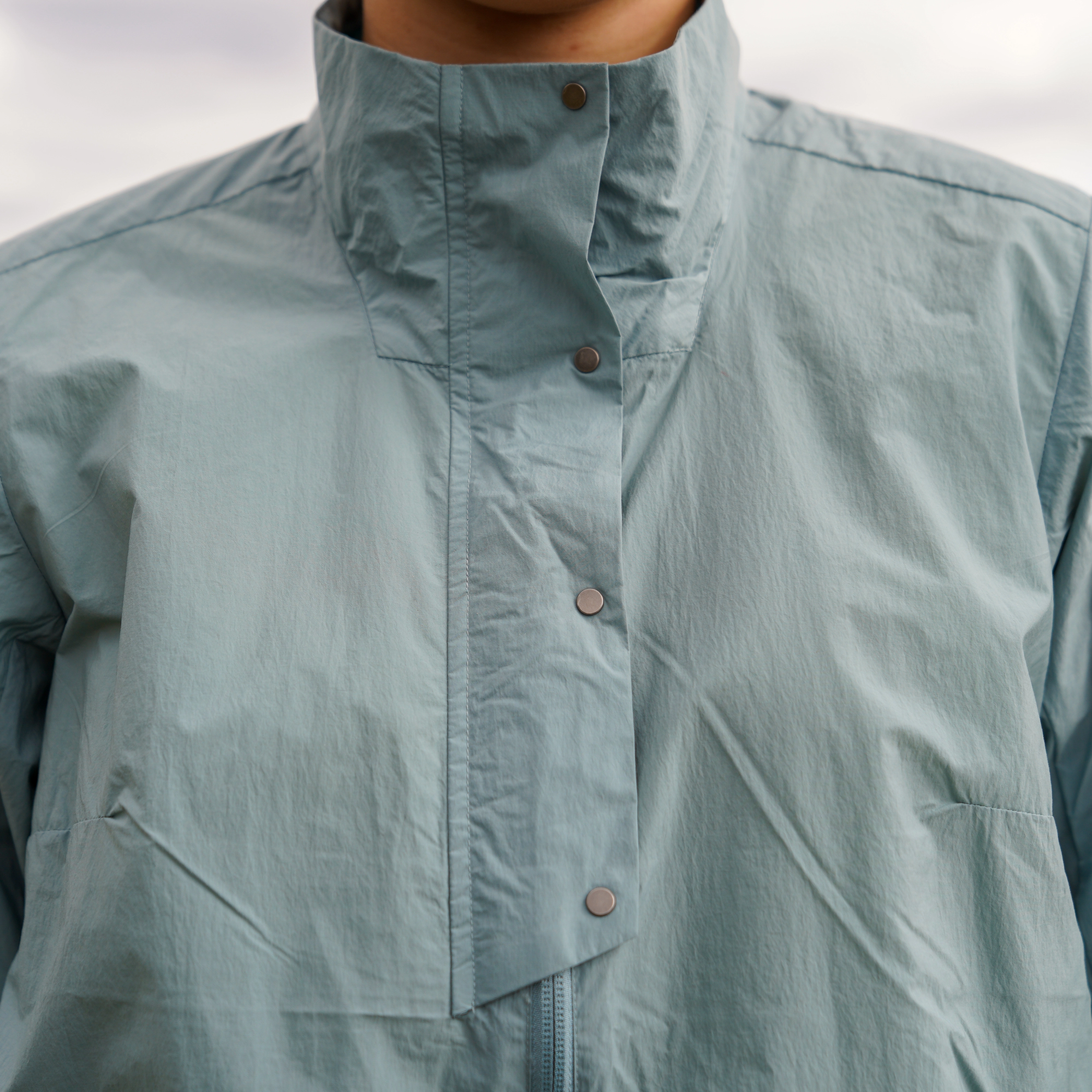 Oslo Urban Commute Windbreaker Jacket Women Smoke Blue