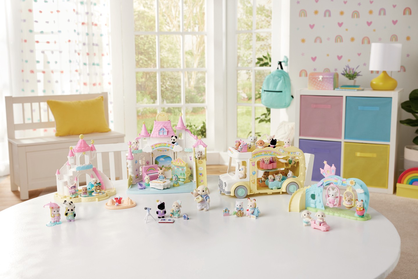 Sylvanian Families - Regnbue Sjov Børnehave Bus (5744)