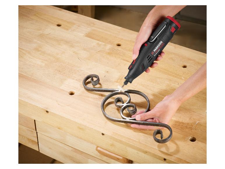 Accu-multitool 12 V met 2 Ah accu en 2,4 A lader