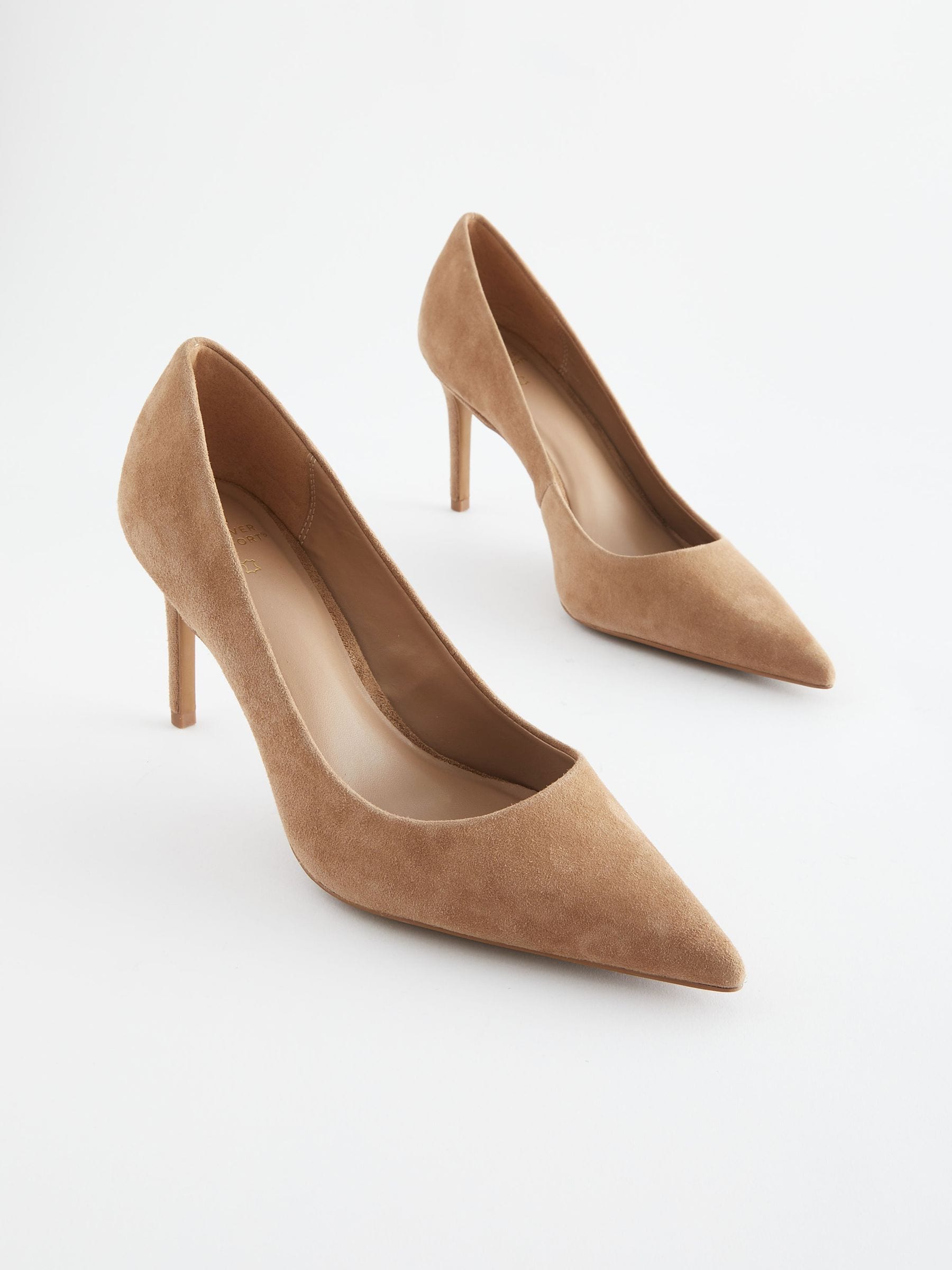 Kameelkleurig suède - Leren mid-court pumps