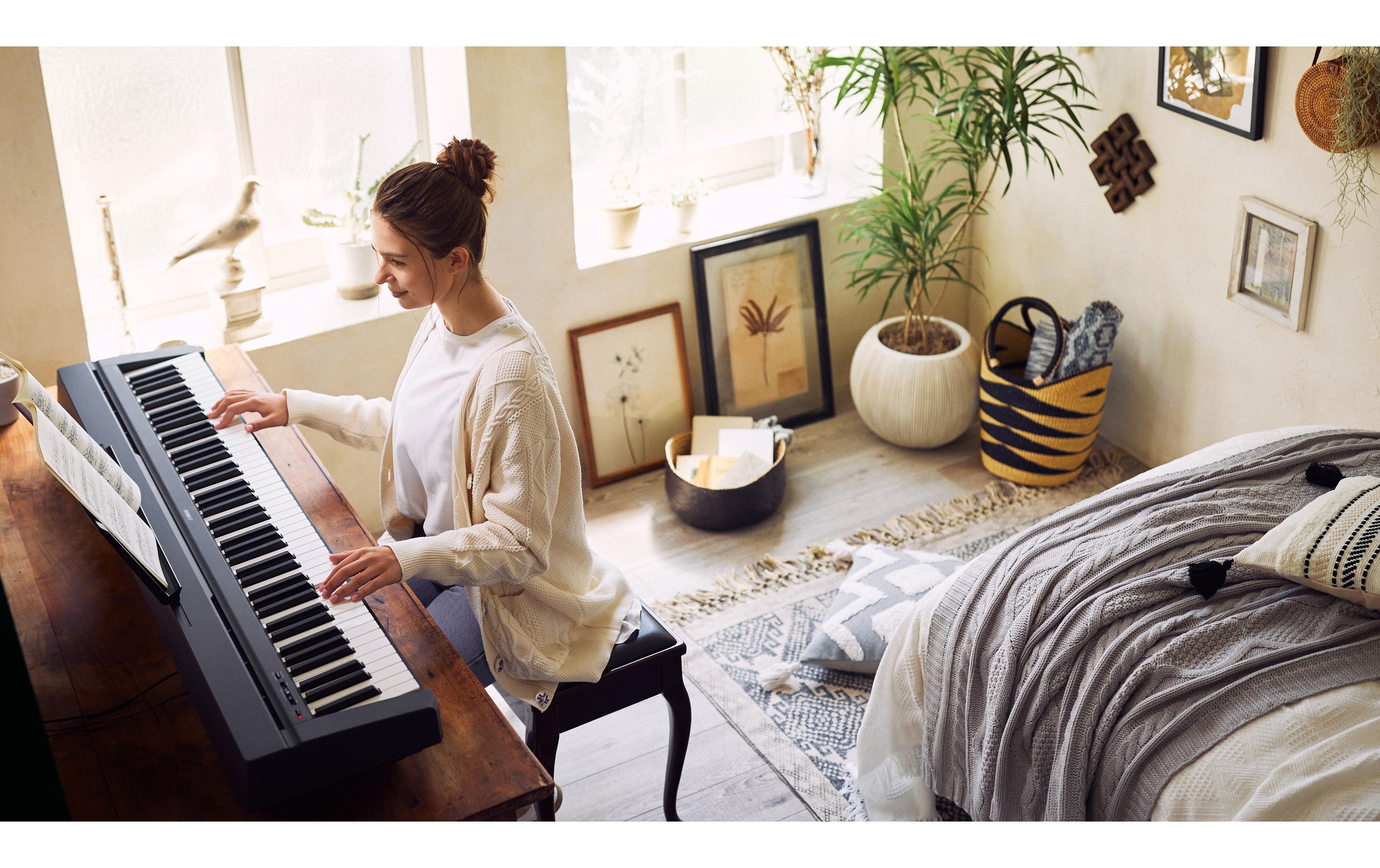 E-Piano P-45B Schwarz<br>Authentisches E-Piano mit natürlichem Spielgefühl