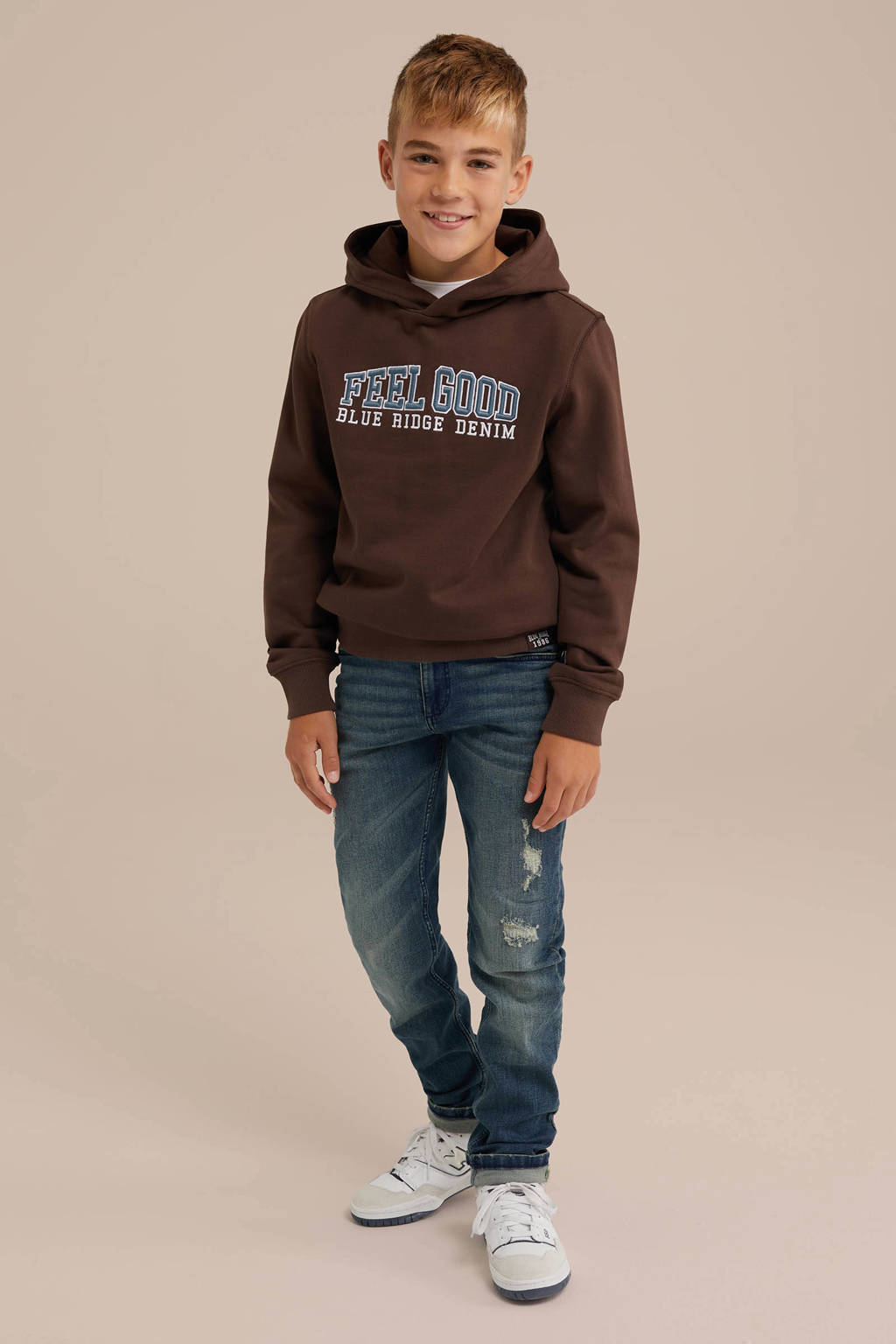 WE Fashion hoodie donkerbruin