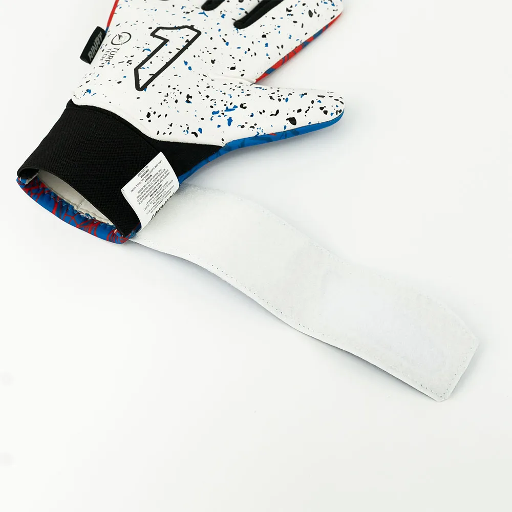 Rinat Egotiko como luvas de goleiro