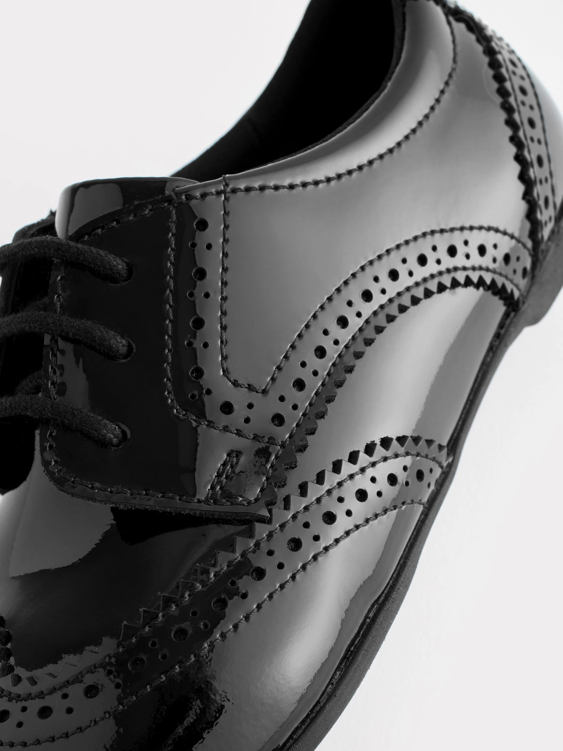 Zwart lak - Leren brogue schoolschoenen met veters