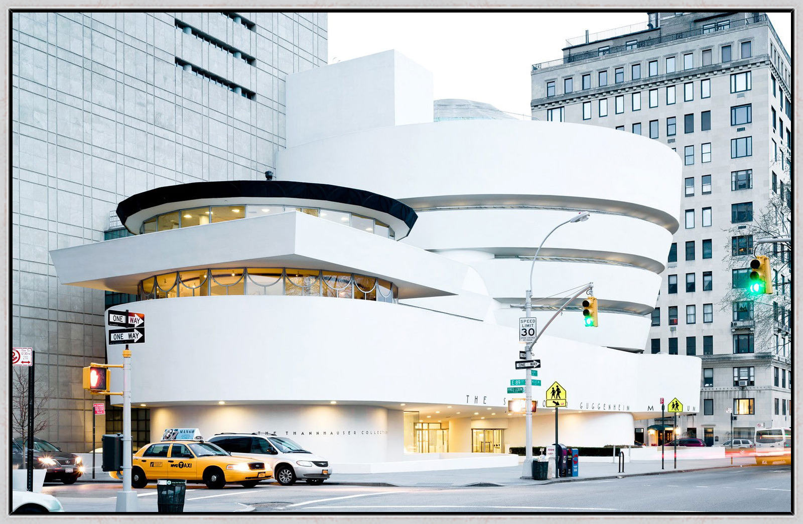 Solomon R. Guggenheim Museum by Horst & Daniel Zielske - Limited Edition. Edition of: 150. Signed.