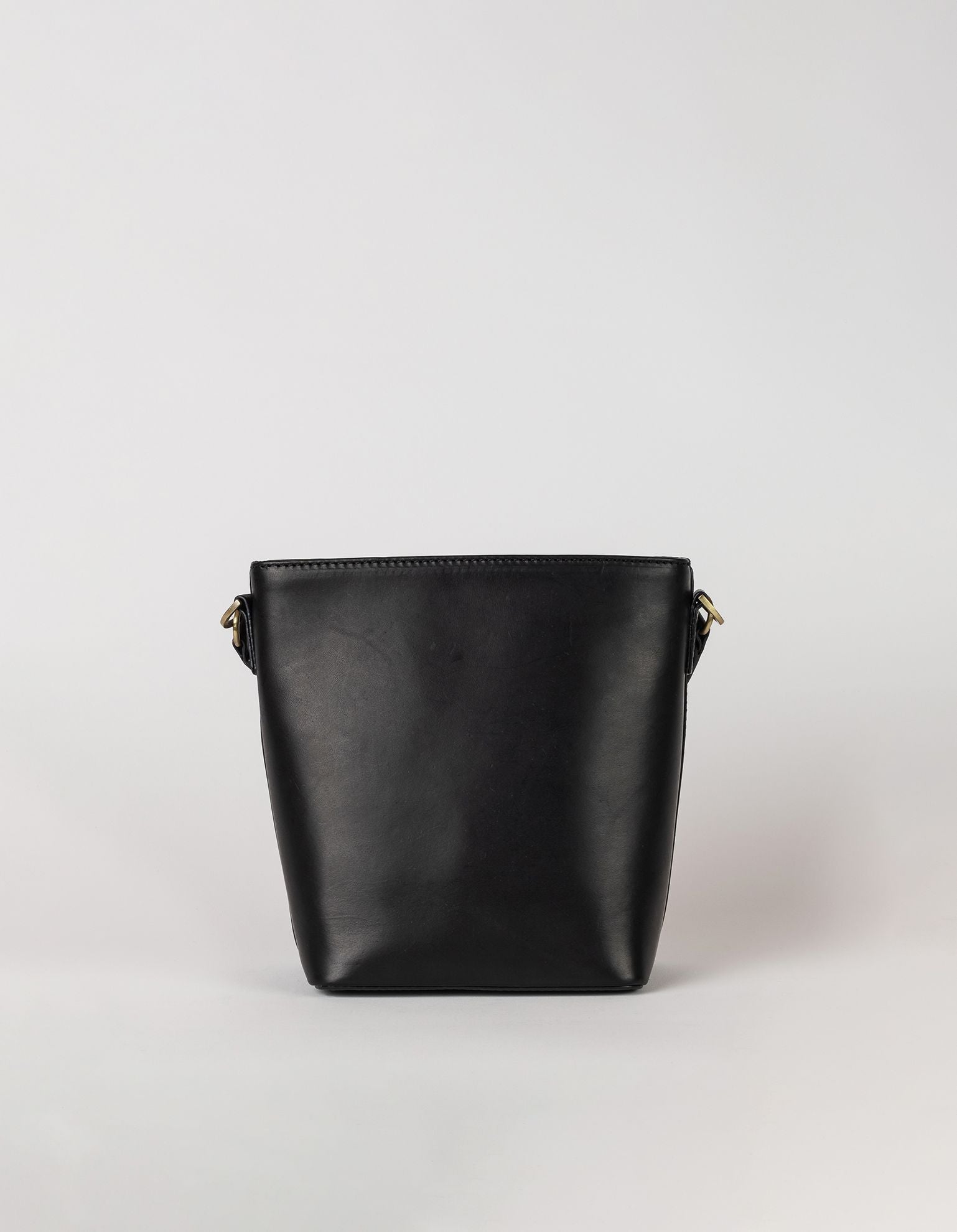 Bobbi Bucket Bag Midi - Black Classic Leather
