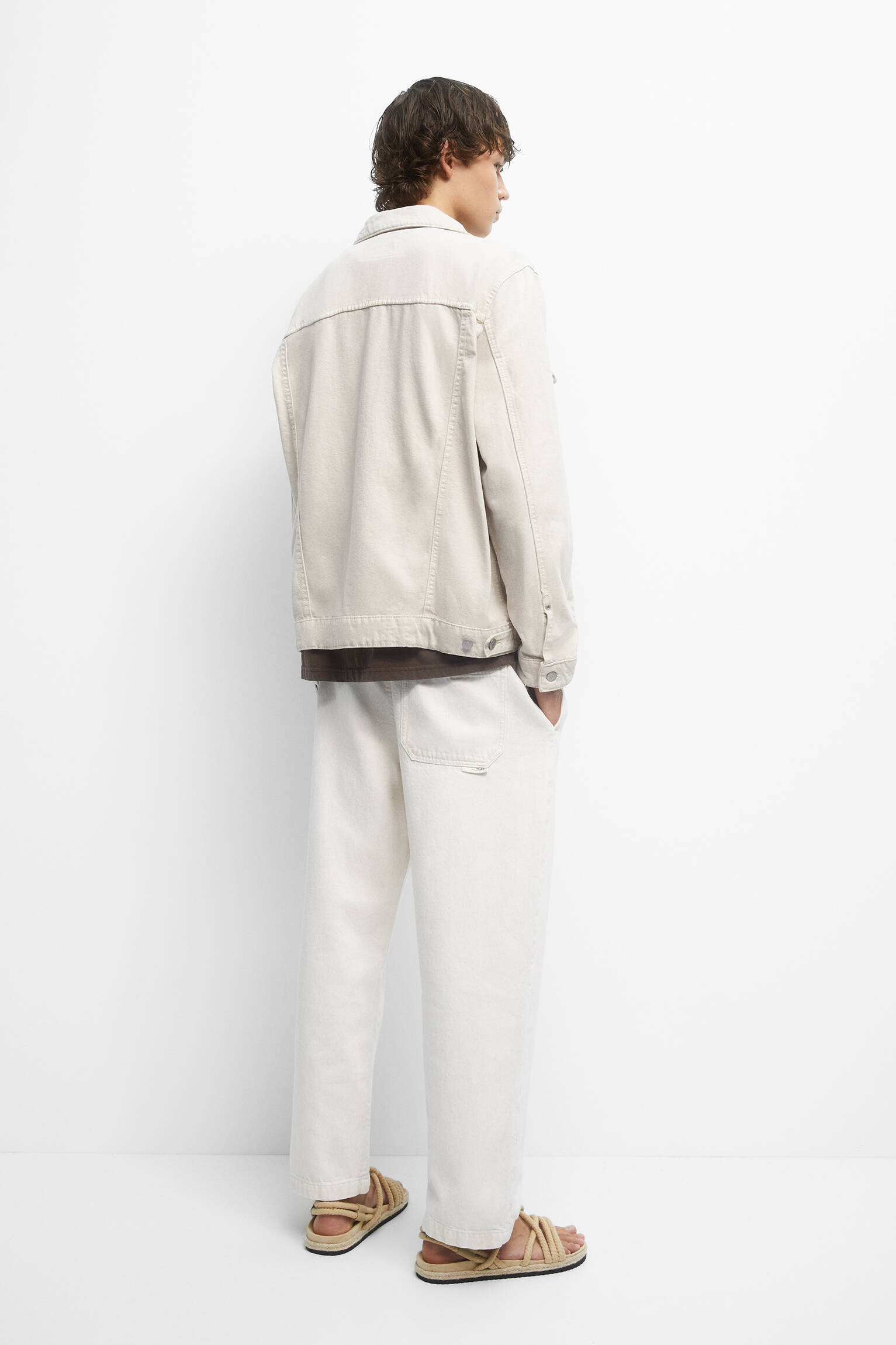 CORES BÁSICAS DE JAQUETA JEANS - BRANCO SUJO