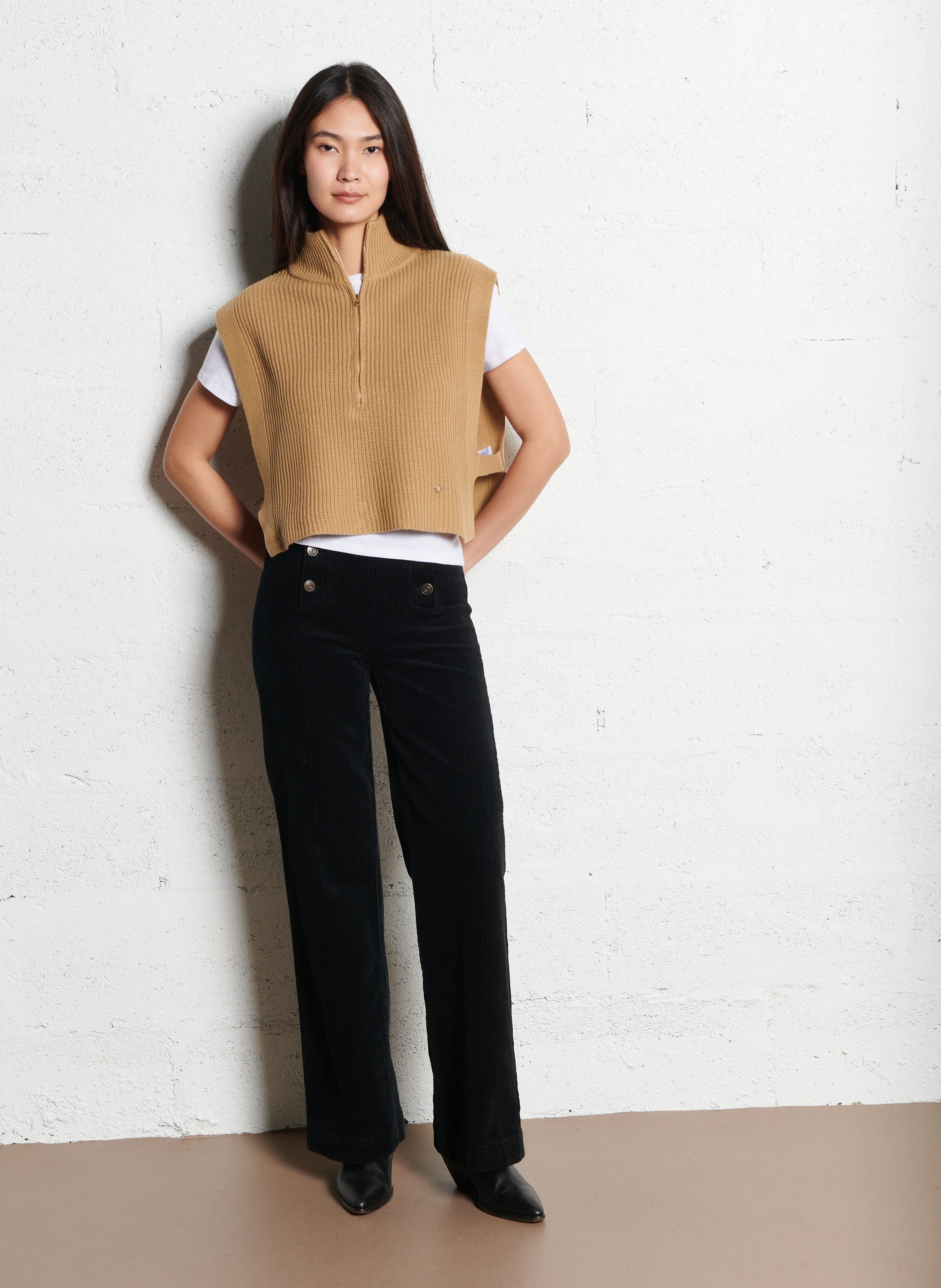 OXAN - Pantalon droit en velours côtelé | Noir