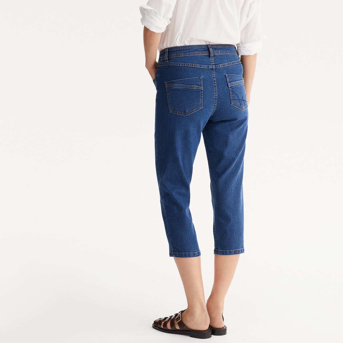 ANNE WEYBURN<br>Calça jeans 3/4 em denim elástico