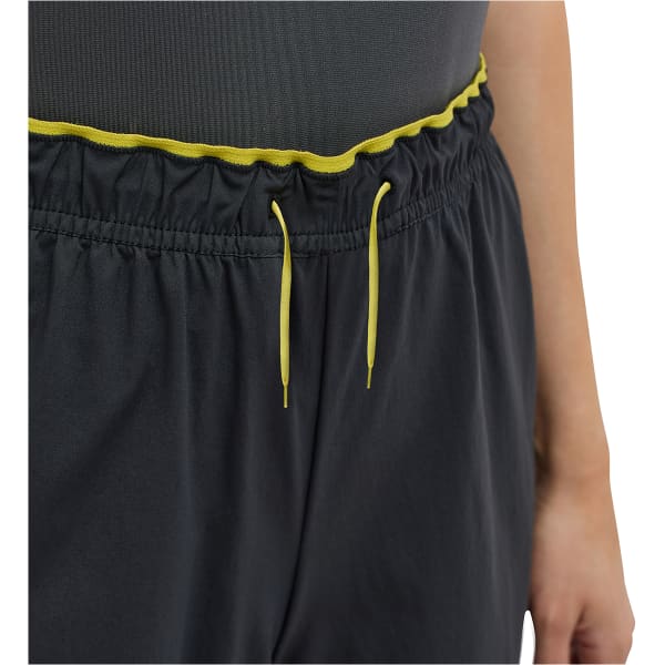 Short trail HAGLÖFS L.I.M TEMPO TRAIL SHORTS W TRUE BLACK