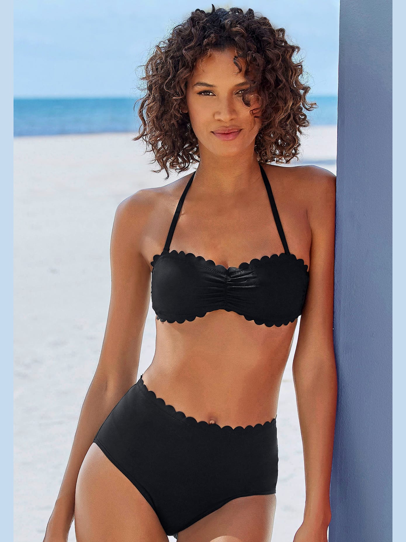 Haut de maillot de bain bandeau bords ondulés au laser