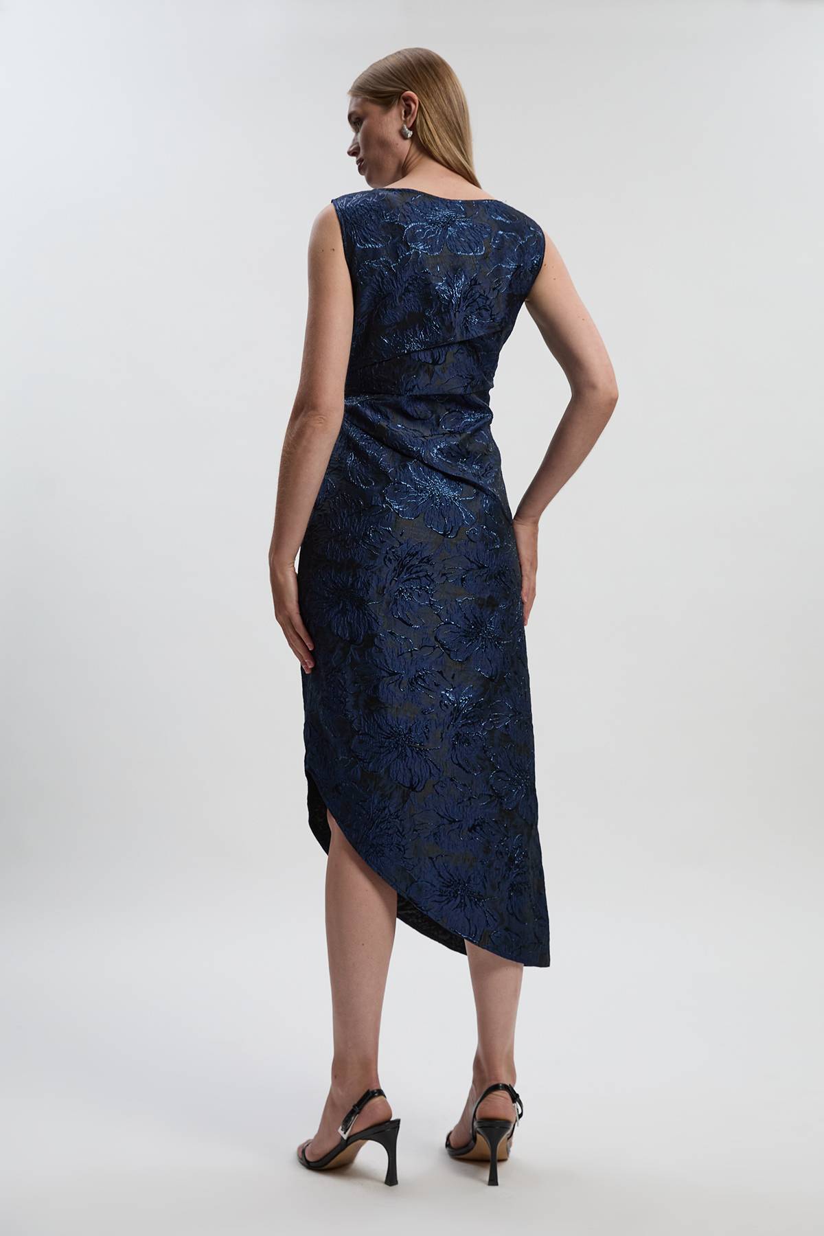KarenMillen Robe Crayon Asymétrique en Jacquard Texturé Fleuri