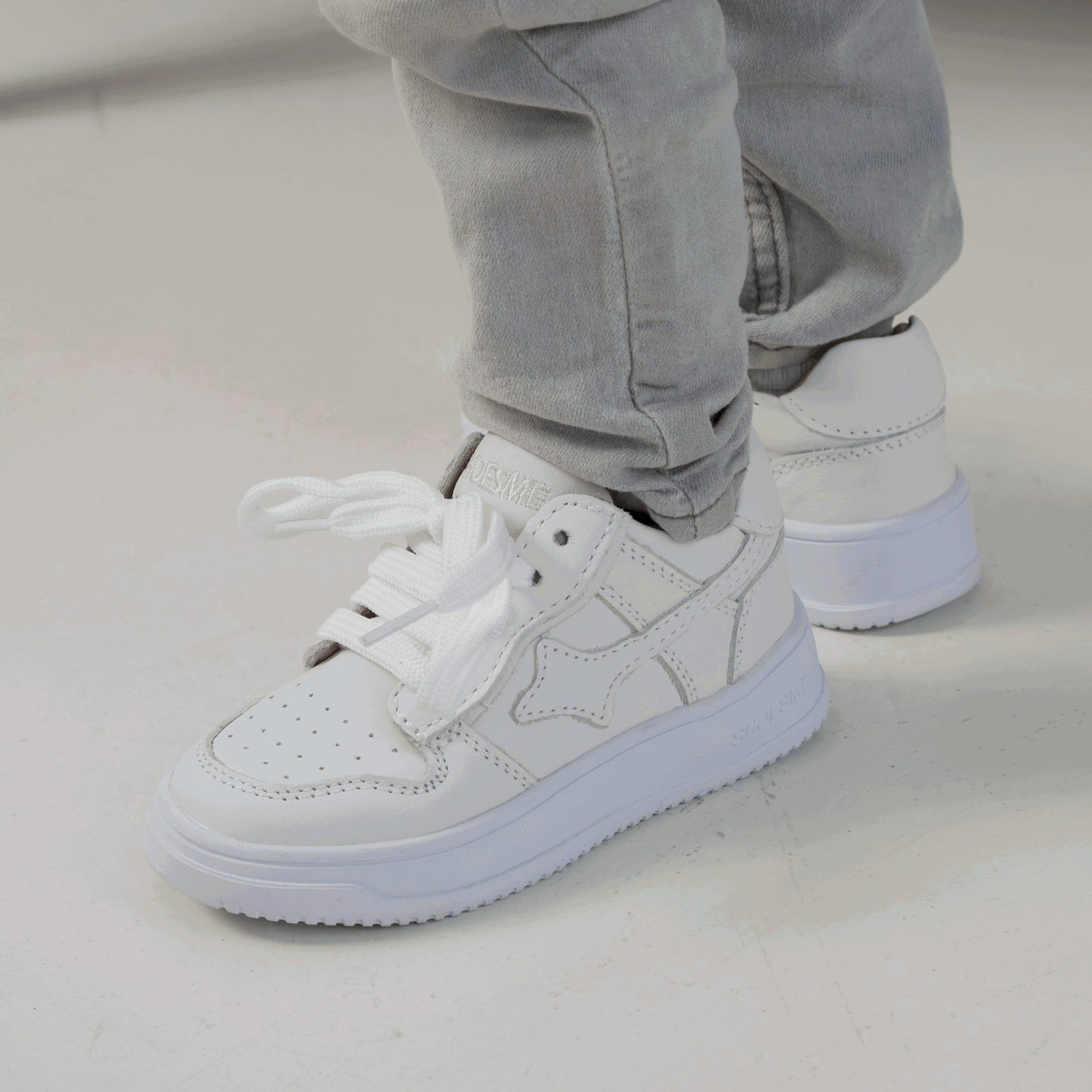 Shoesme witte sneaker Microfiber leer | Uni schoenen