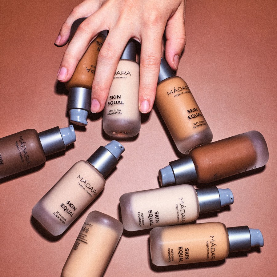 Mádara Skin Equal Foundation #10 Porcelain 30ml
