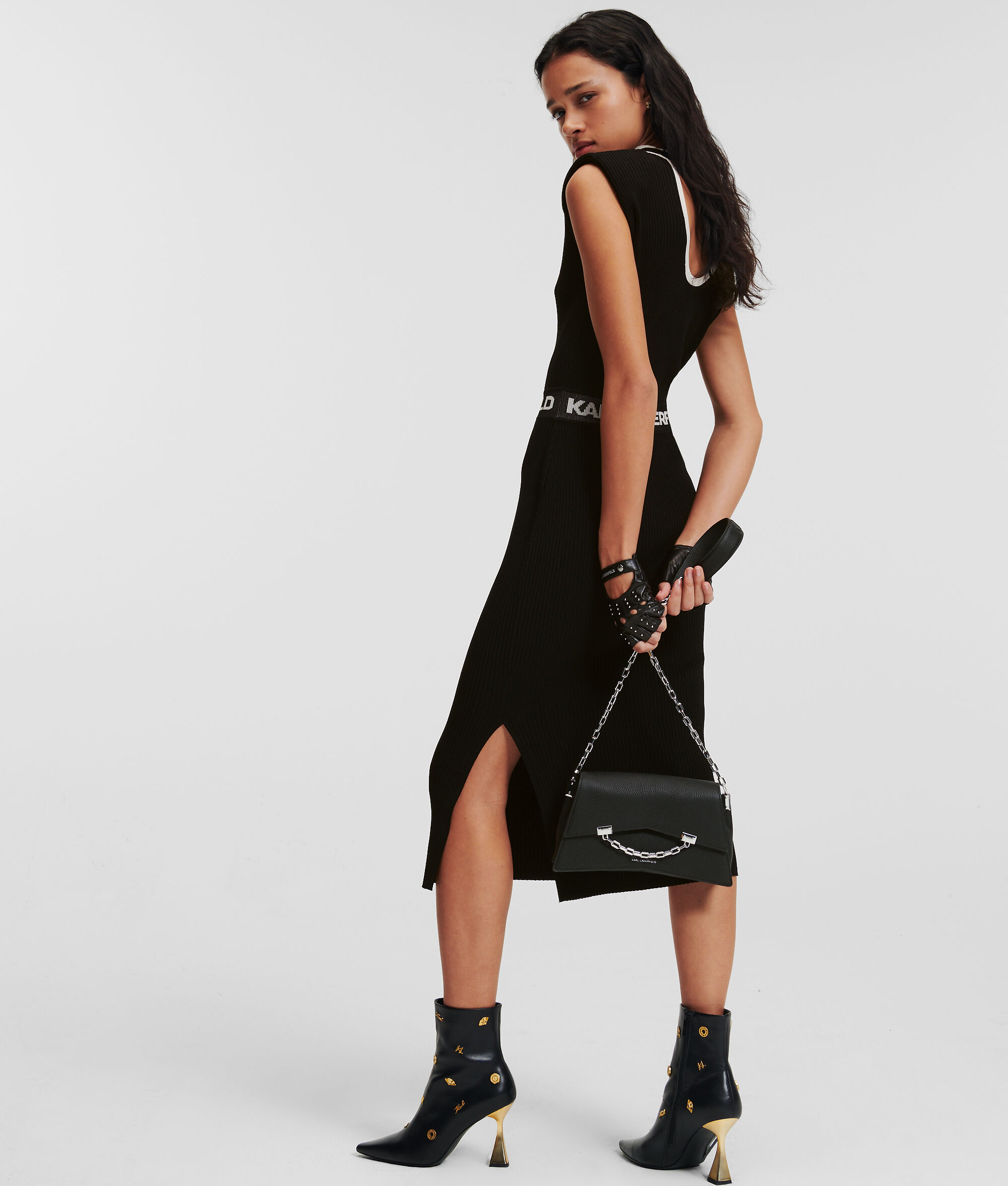 ROBE EN MAILLE MIDI À COL MONTANT