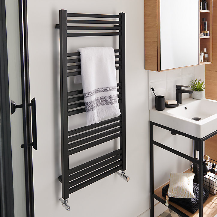 Sèche-serviettes eau chaude GoodHome Duala noir 20 barres - 438 W