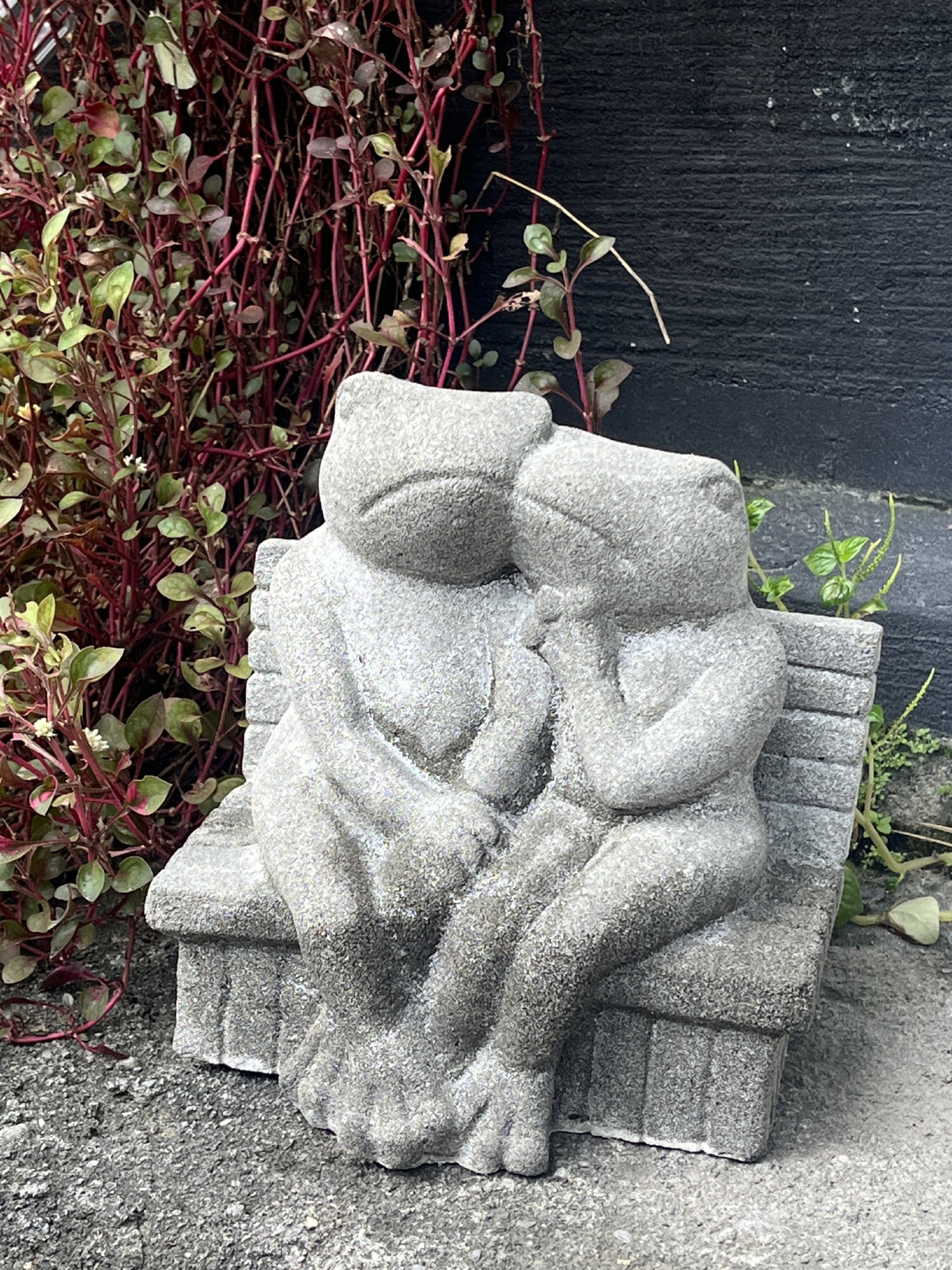 Figur 'Frosch-Paar', grau, B 19 cm, T 13 cm, H 19 cm günstig bestellen