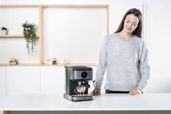 Black & Decker BXCO850E, Espressomaskine, 1,5 L, Malet kaffe, 850 W, Sort, Rustfrit stål