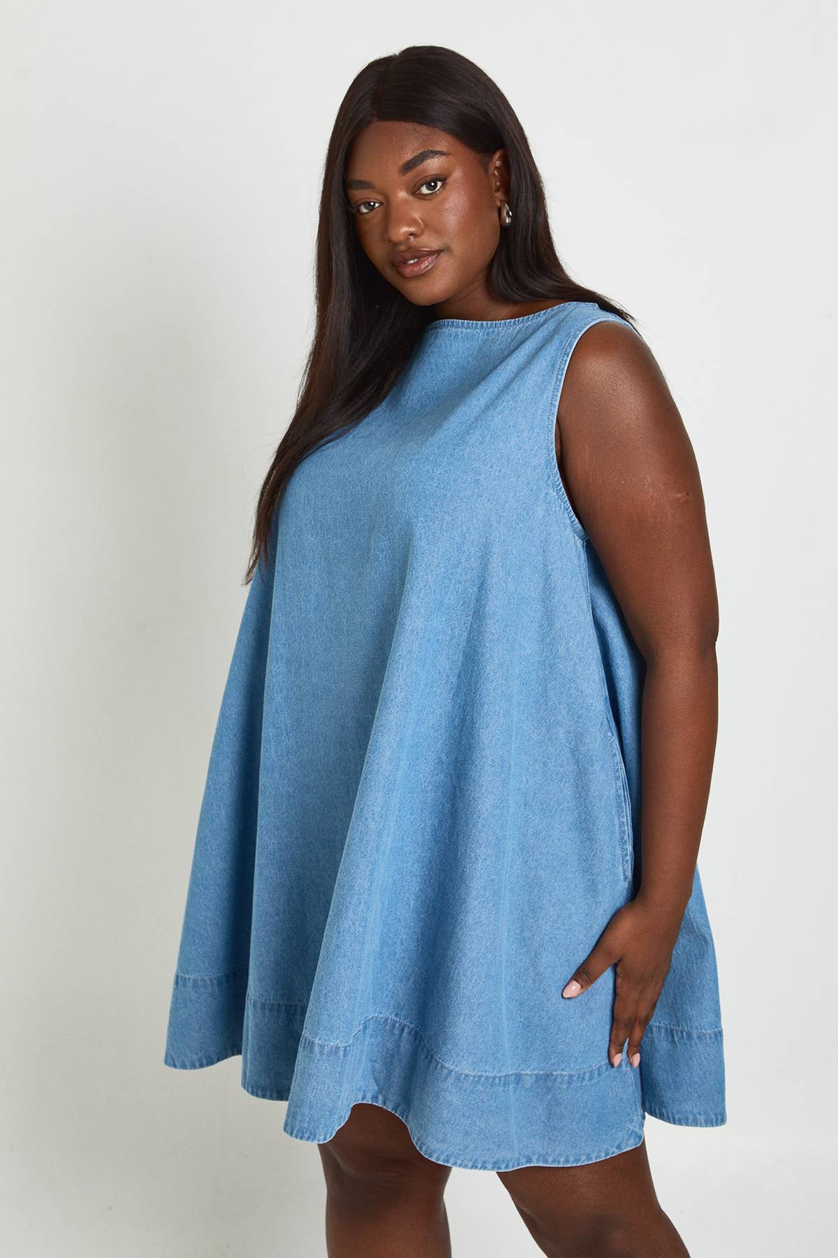 boohoo Robe Trapèze Dos Nageur En Chambray Grande Taille