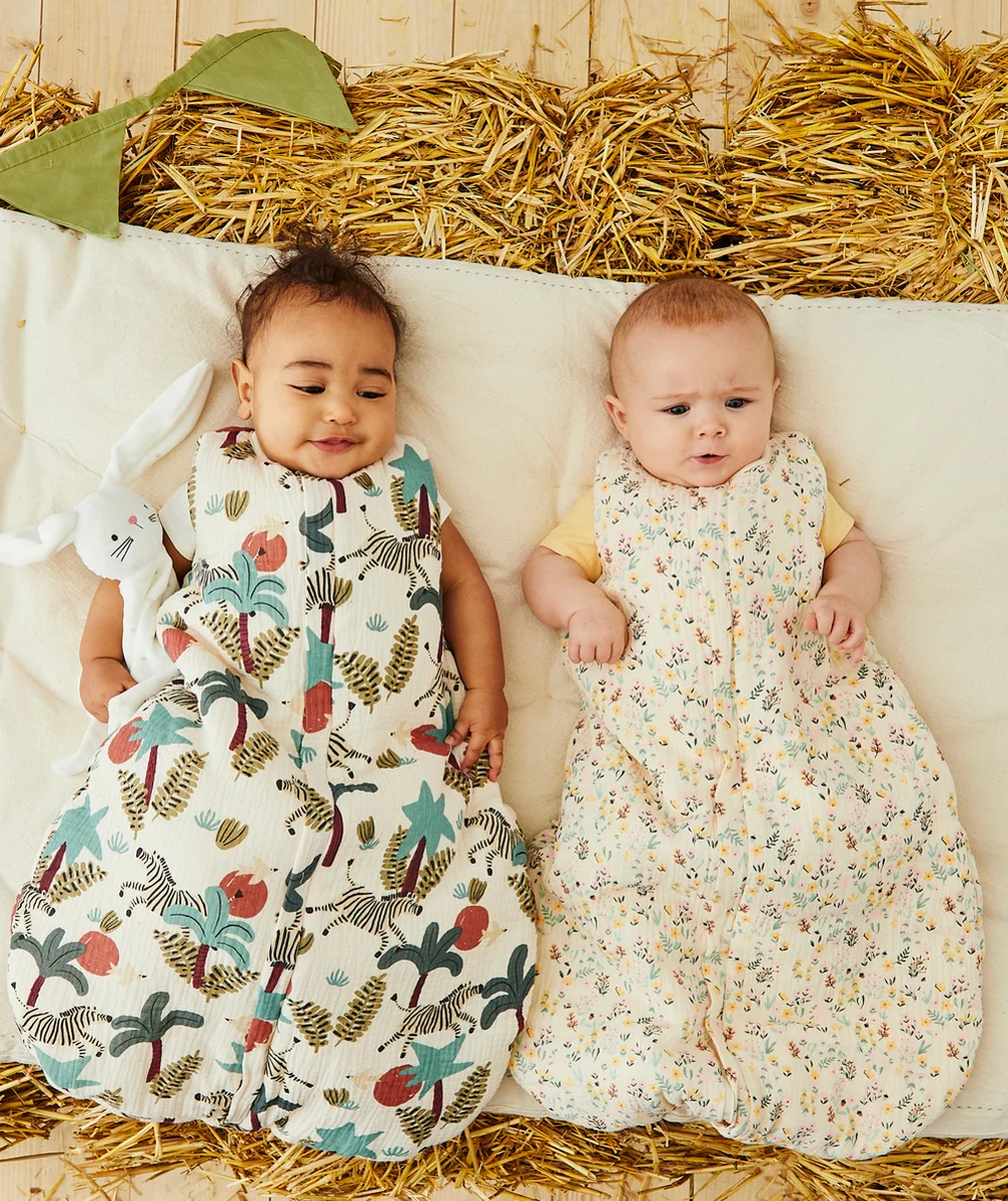 GIGOTEUSE BÉBÉ ÉCRU EN COTON ET REMBOURRAGE RECYCLÉ THÈME JUNGLE
