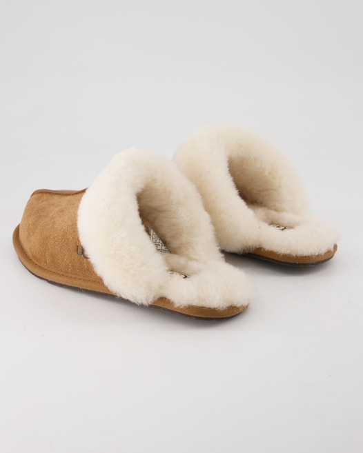 UGG Scuffette II Hausschuhe in Beige
