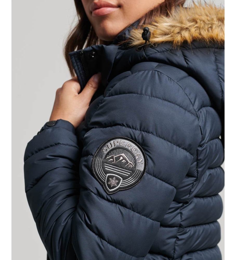 Casaco acolchoado com capuz Superdry Fuji de comprimento médio, azul marinho