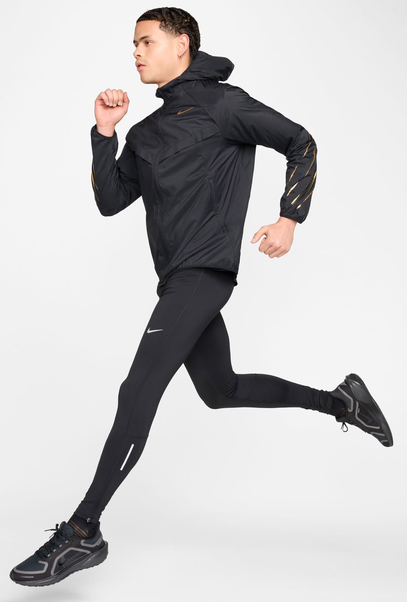 Jakob Ingebrigtsen Repel Running Jacket Herre 010/Black/Black/Metallic Gold