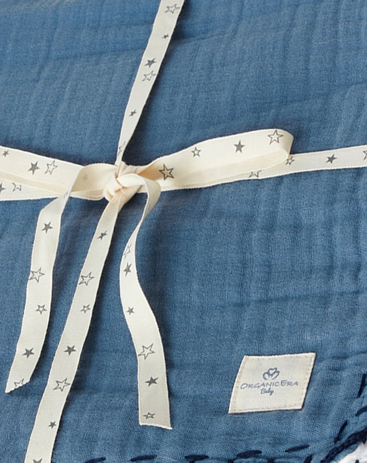 Kuscheldecke EMBROIDERED (100x100) in indigo/ecru