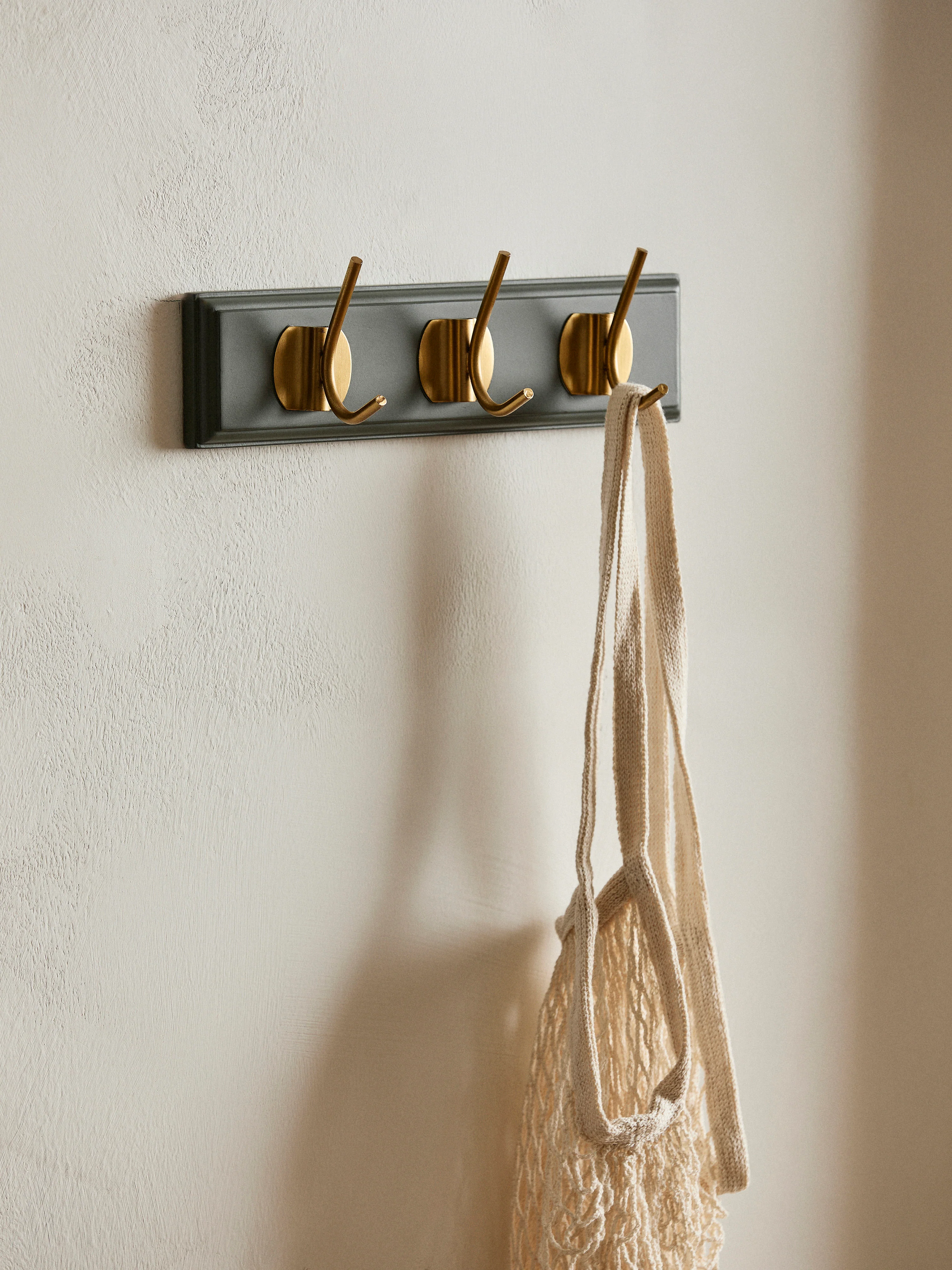 Handgemaakt houten wandrek Edgy