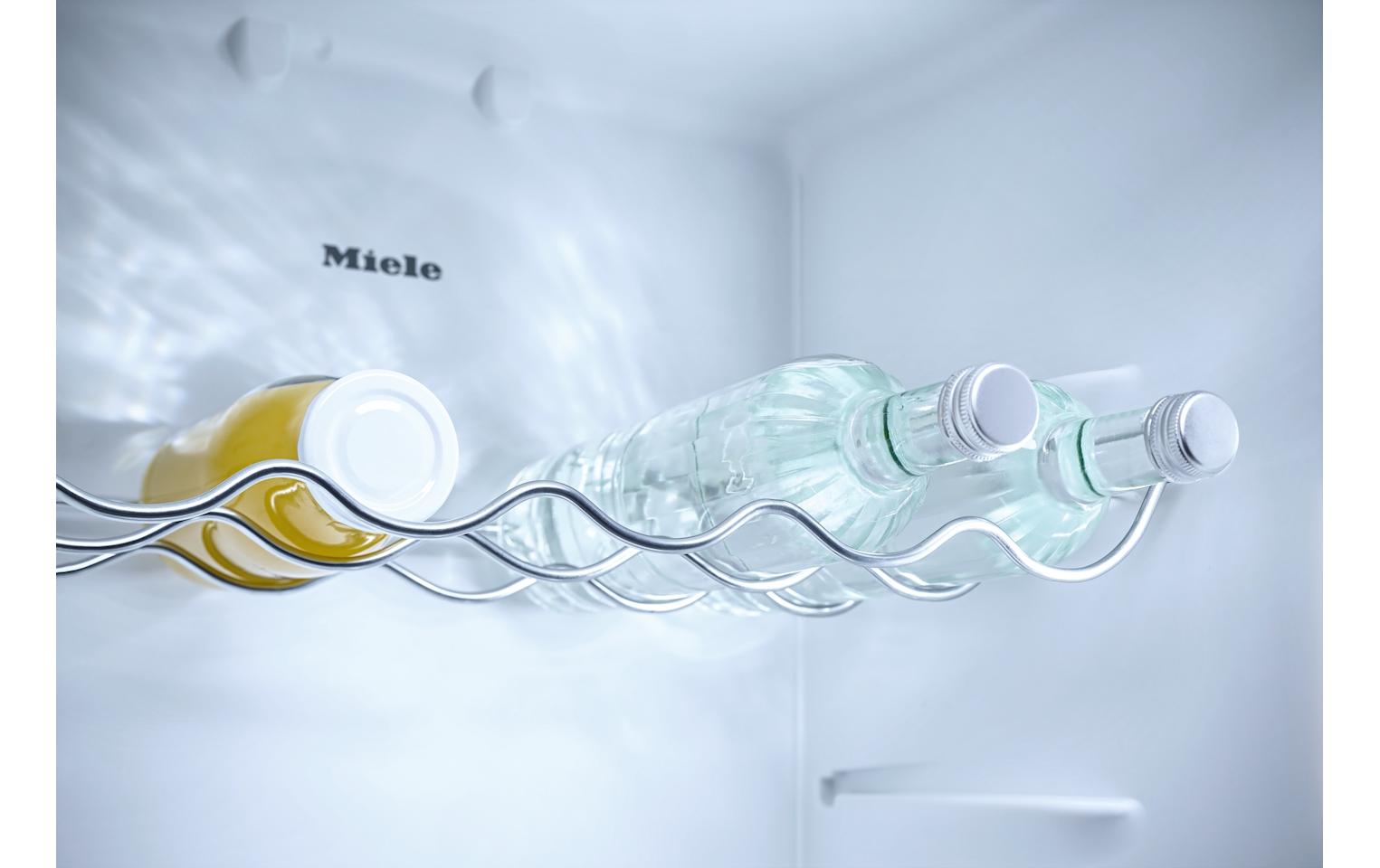 Einbaukühlschrank K 7328 D Links<br>Einbau-Kühlschrank mit 4 Sterne-Gefrierfach, LED-Beleuchtung, SoftClose und SuperKühlen für mehr Komfort