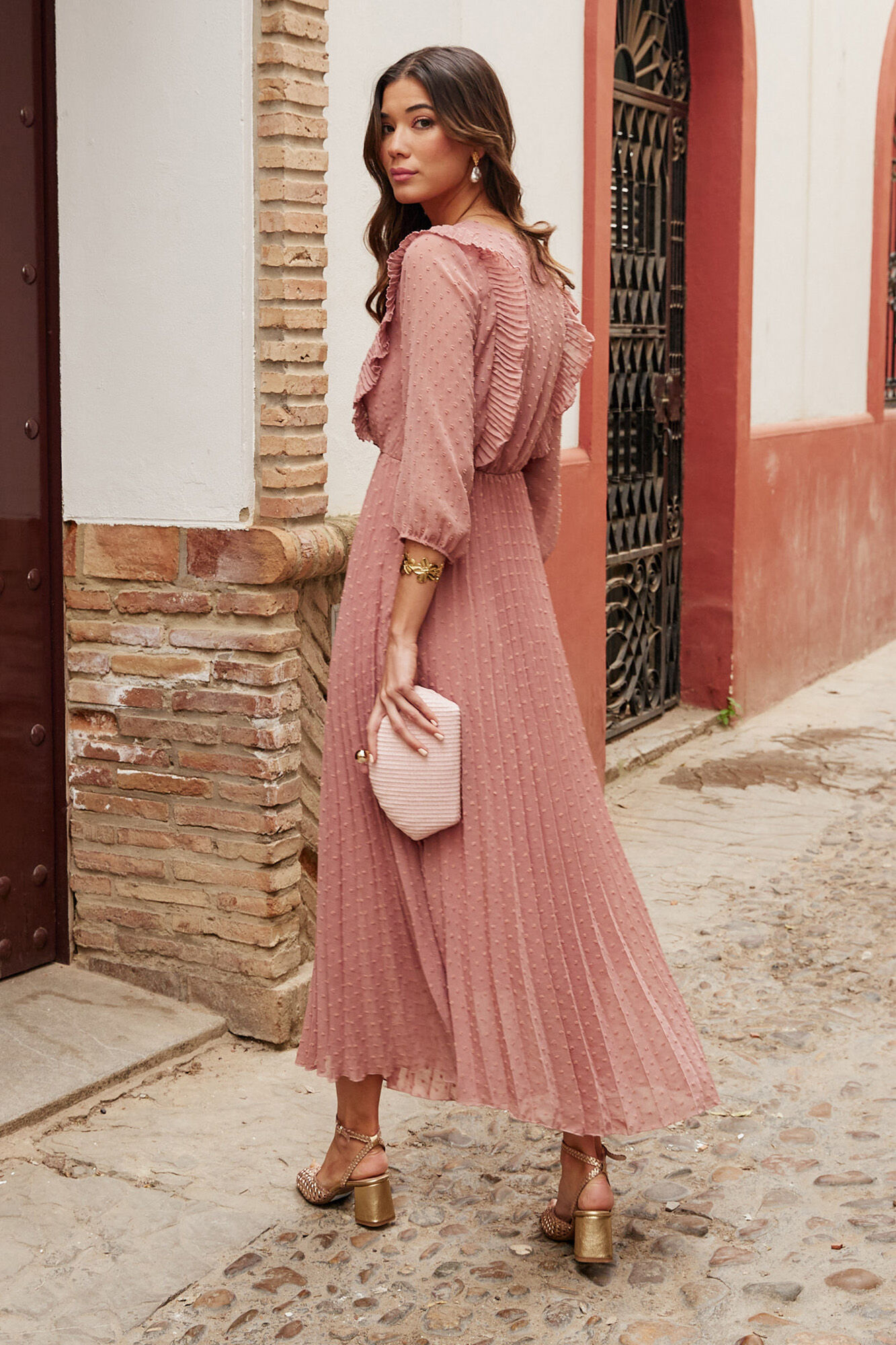 Vestido longo com babados e decote em V - Rosa