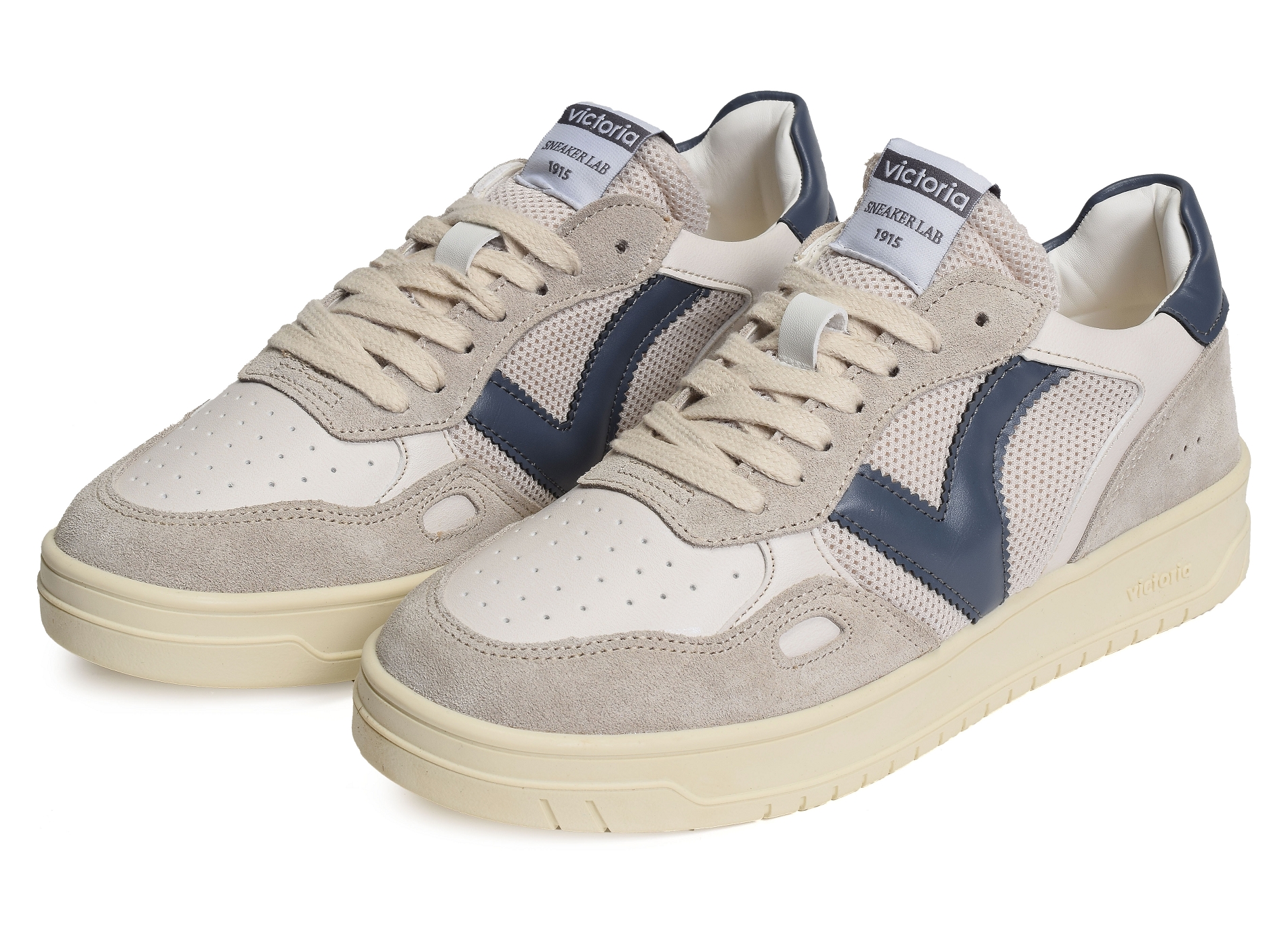 1257122 gris