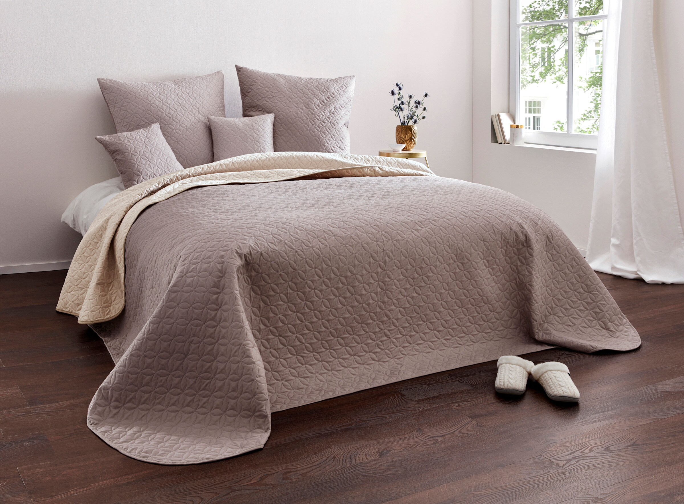 heine home Tagesdecke in taupe-ecru
