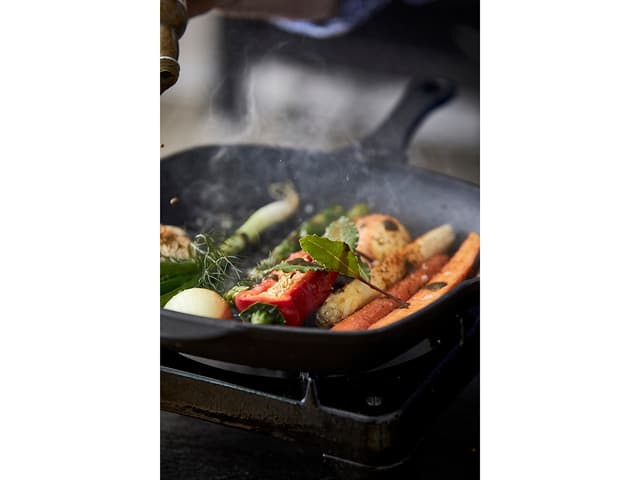 HOLM Grillpande 28 x 28 x 4,6 cm Sort