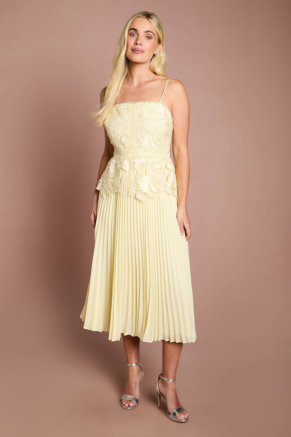 Coast Robe Midi Plissée En Satin Avec Dentelle Petite