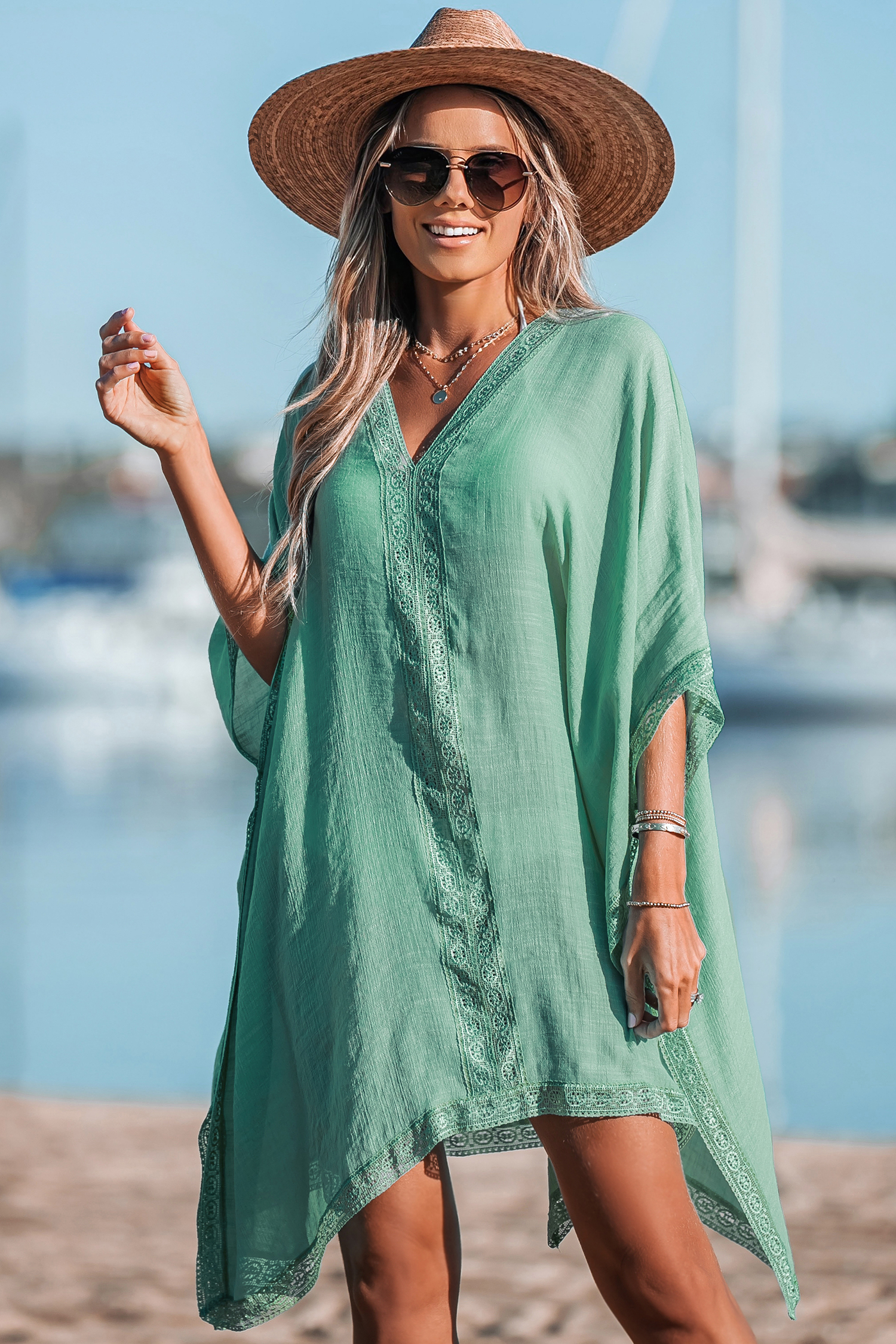 Robe cover up midi en dentelle avec col en V