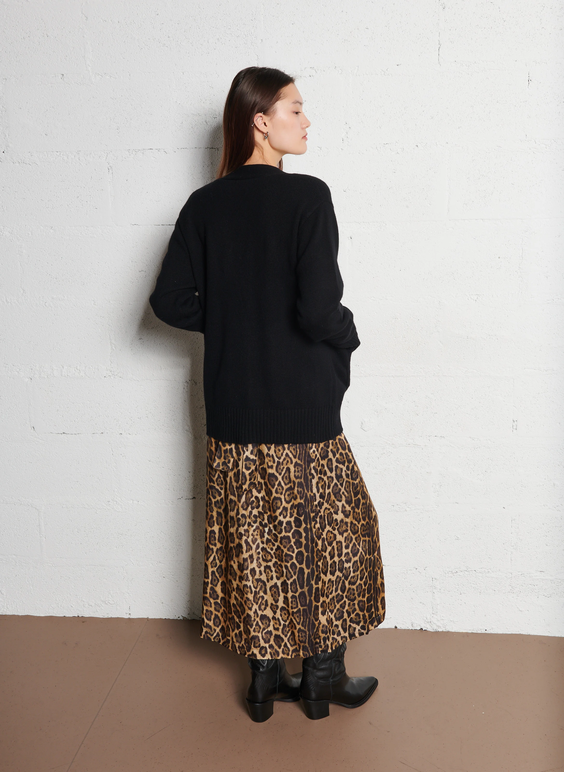 GREGOR - Cardigan multipoches en laine| Noir