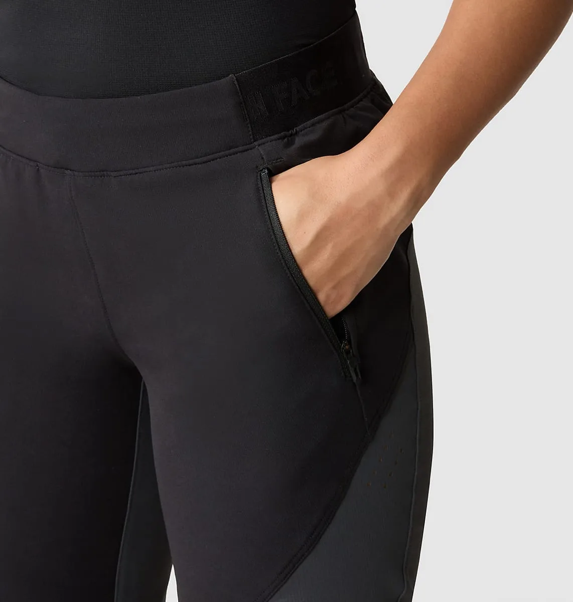 The North Face Women's Stolemberg Alpine Slim Straight Shorts Tnf Black/Asphalt Grey