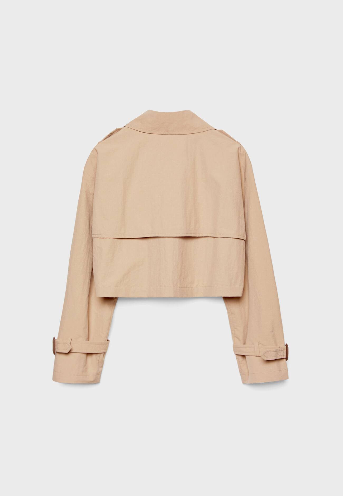 Trench coat curto e oversized com efeito vincado