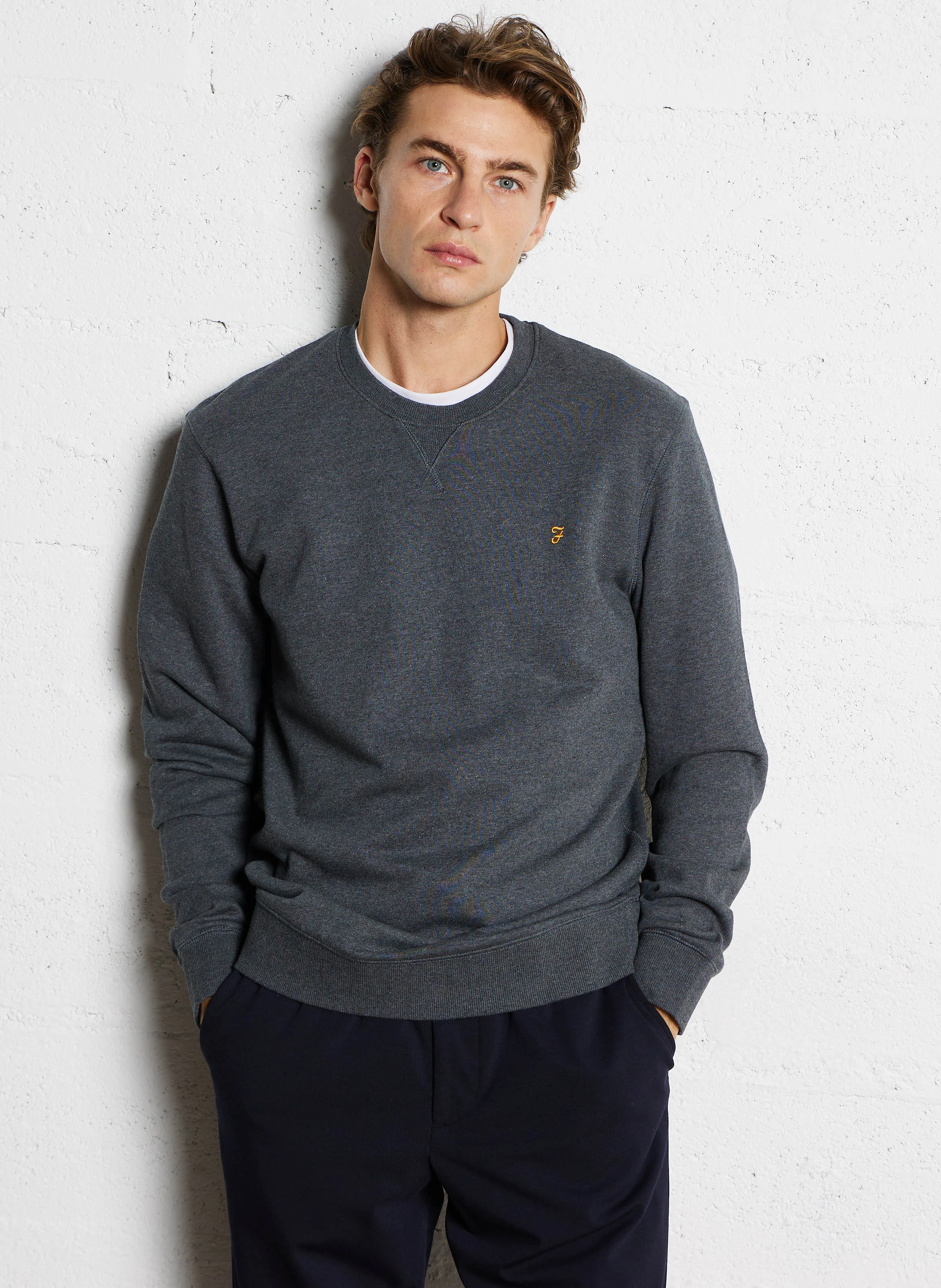 TIM - Sweat slim-fit col rond en coton bio | Rouge