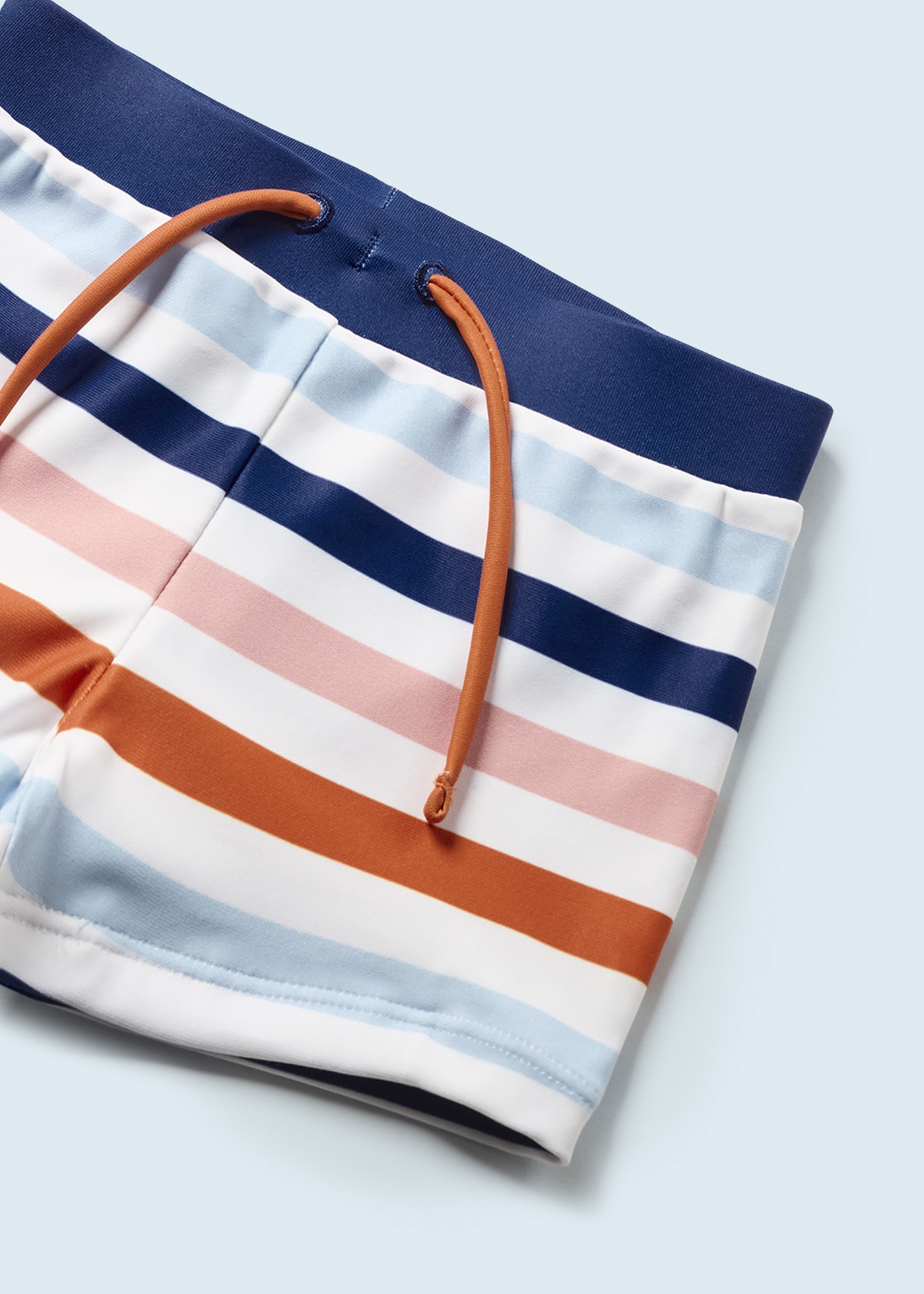 Conjunto de 2 maiôs estampados para bebê