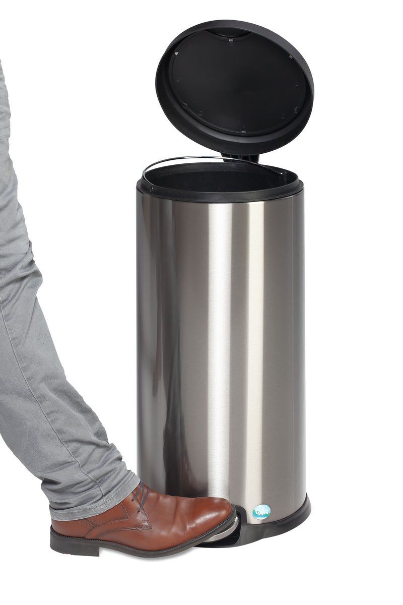 PROREGAL Robuuste afvalemmer met pedaalbediening en softclose-mechanisme, 30 liter, afmetingen (H x B x D): 63 x 31 x 37 cm, roestvrij staal, zilver