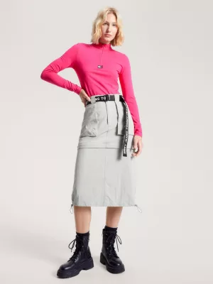 Blusa de gola alta com zíper e modelagem justa