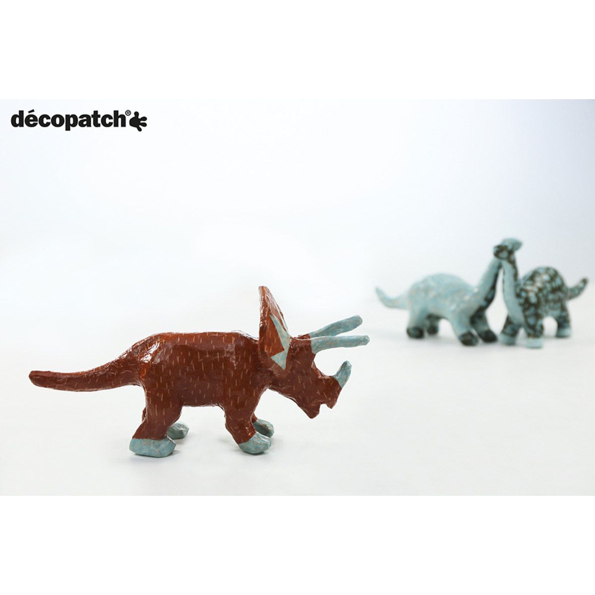 Triceratops en papier mâché