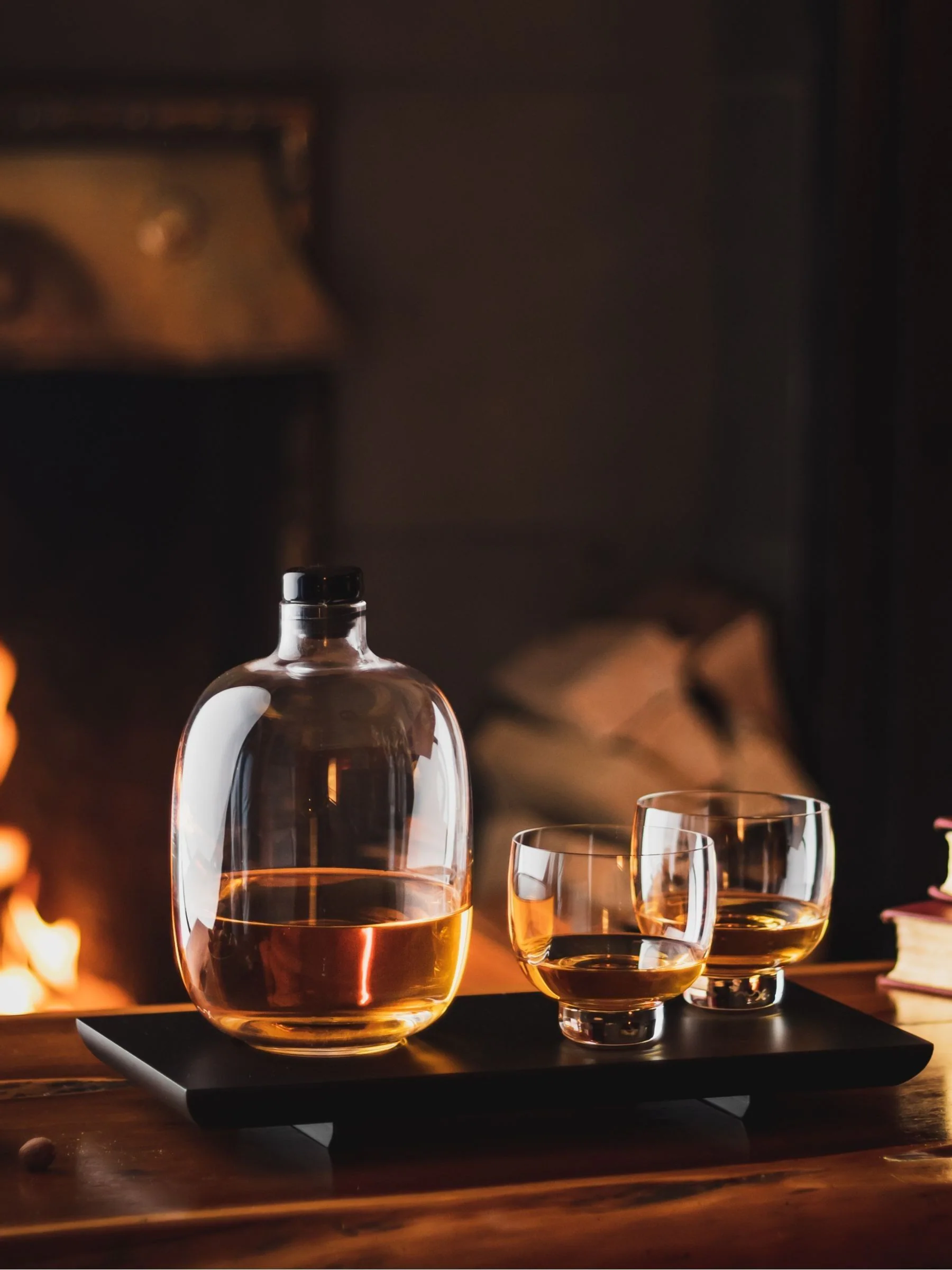 Nude Malt Whiskey Bottle with Wooden Tray