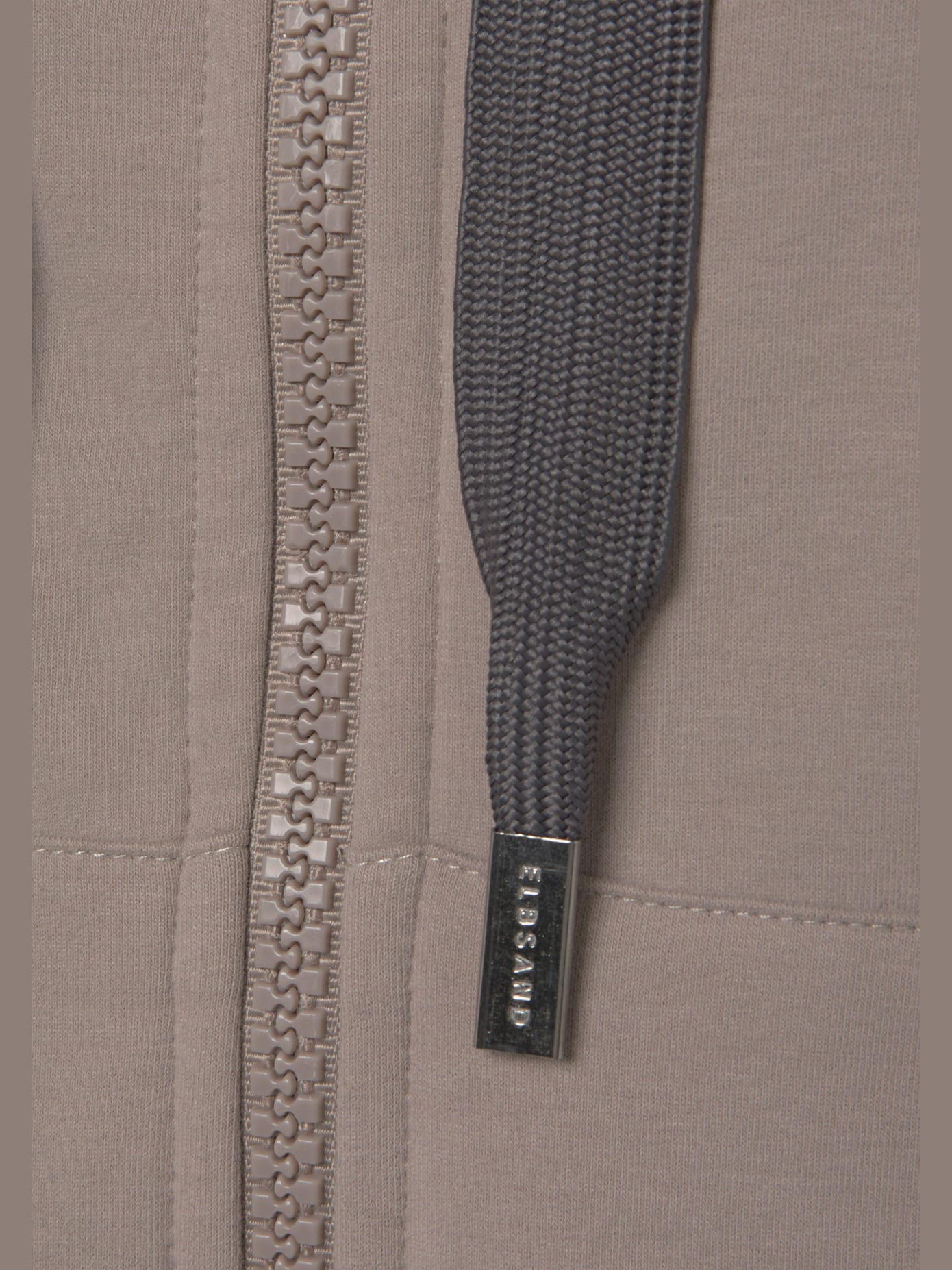 Veste sweat grande capuche avec coulisse