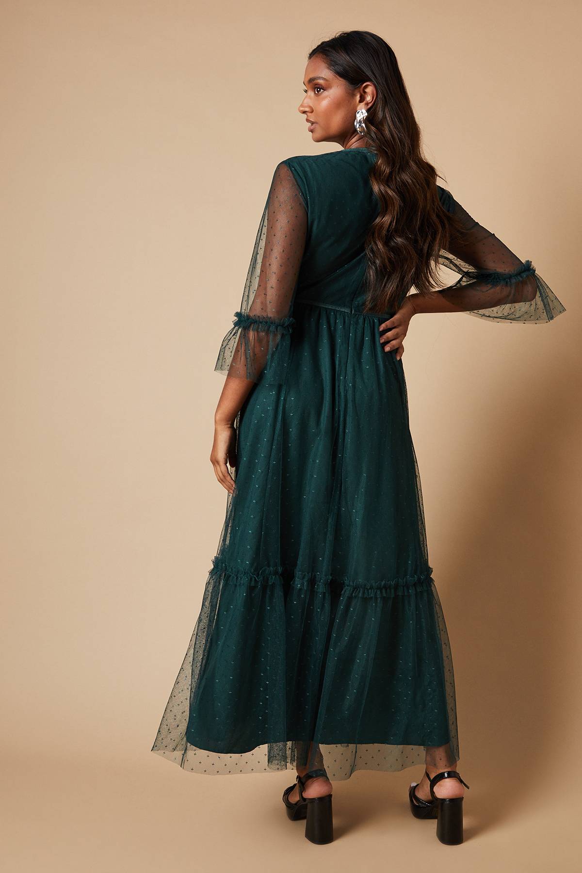 Oasis Robe Mi-Longue Étagée en Maille Brodée pour Occasions Spéciales