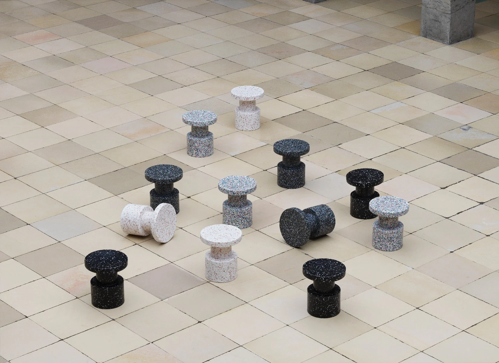 Normann Copenhagen  Bit skammel - hvid