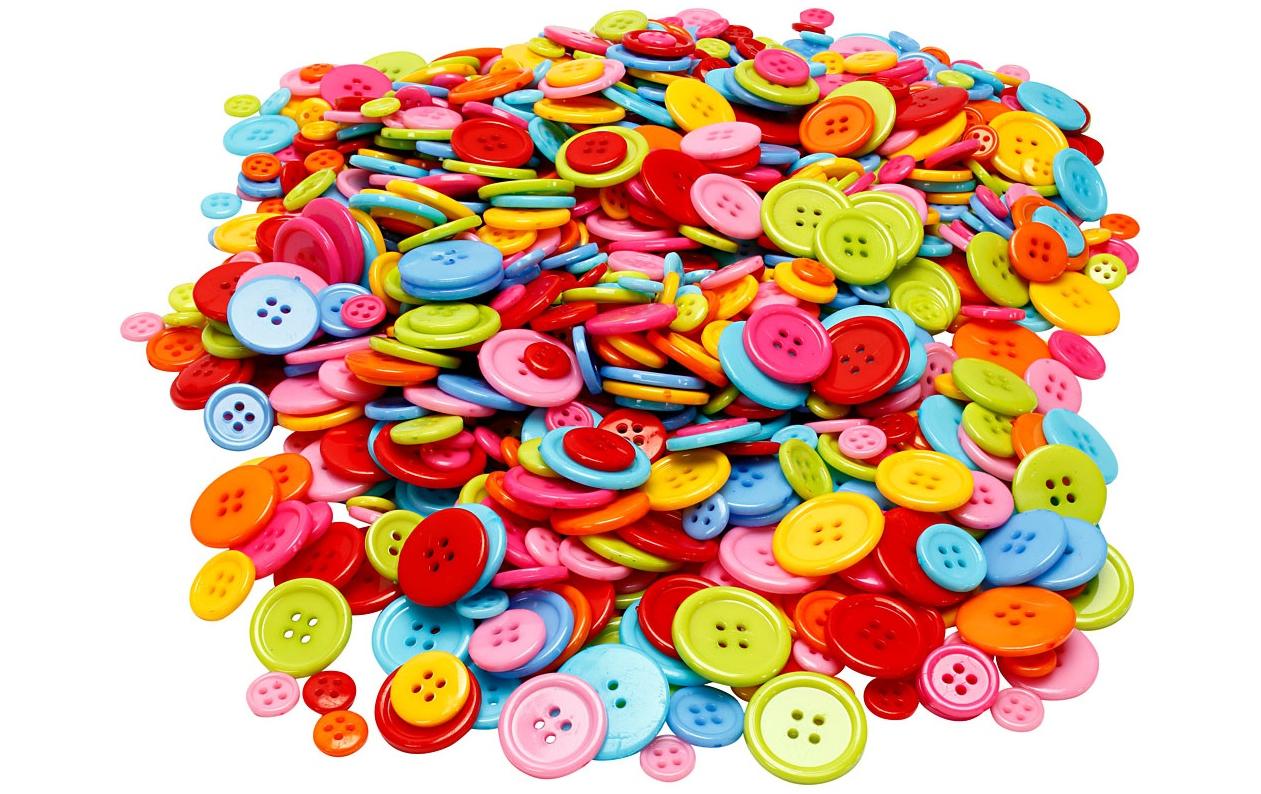 Knöpfe-Mix 500 gRunde, flache Plastikknöpfe mit 4 Löchern